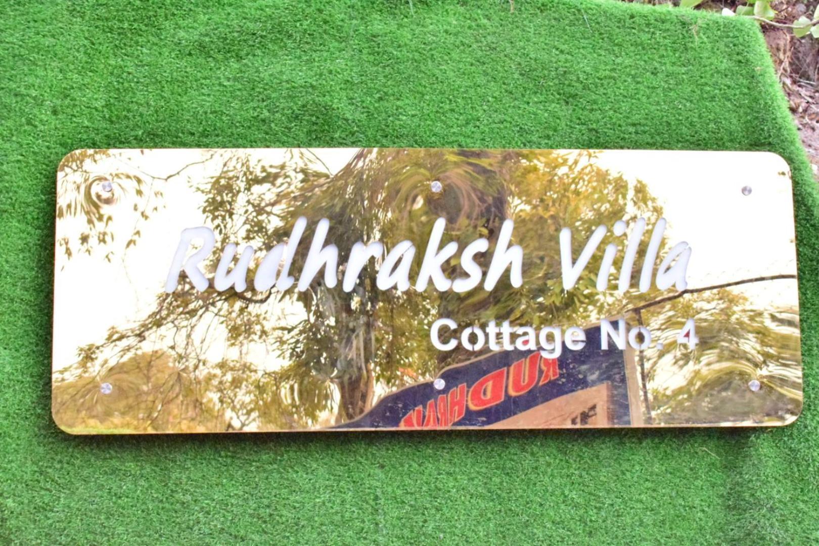 Rudhraksh Villa 4Br- Perfect Vacay Villa มัสซูรี ภายนอก รูปภาพ