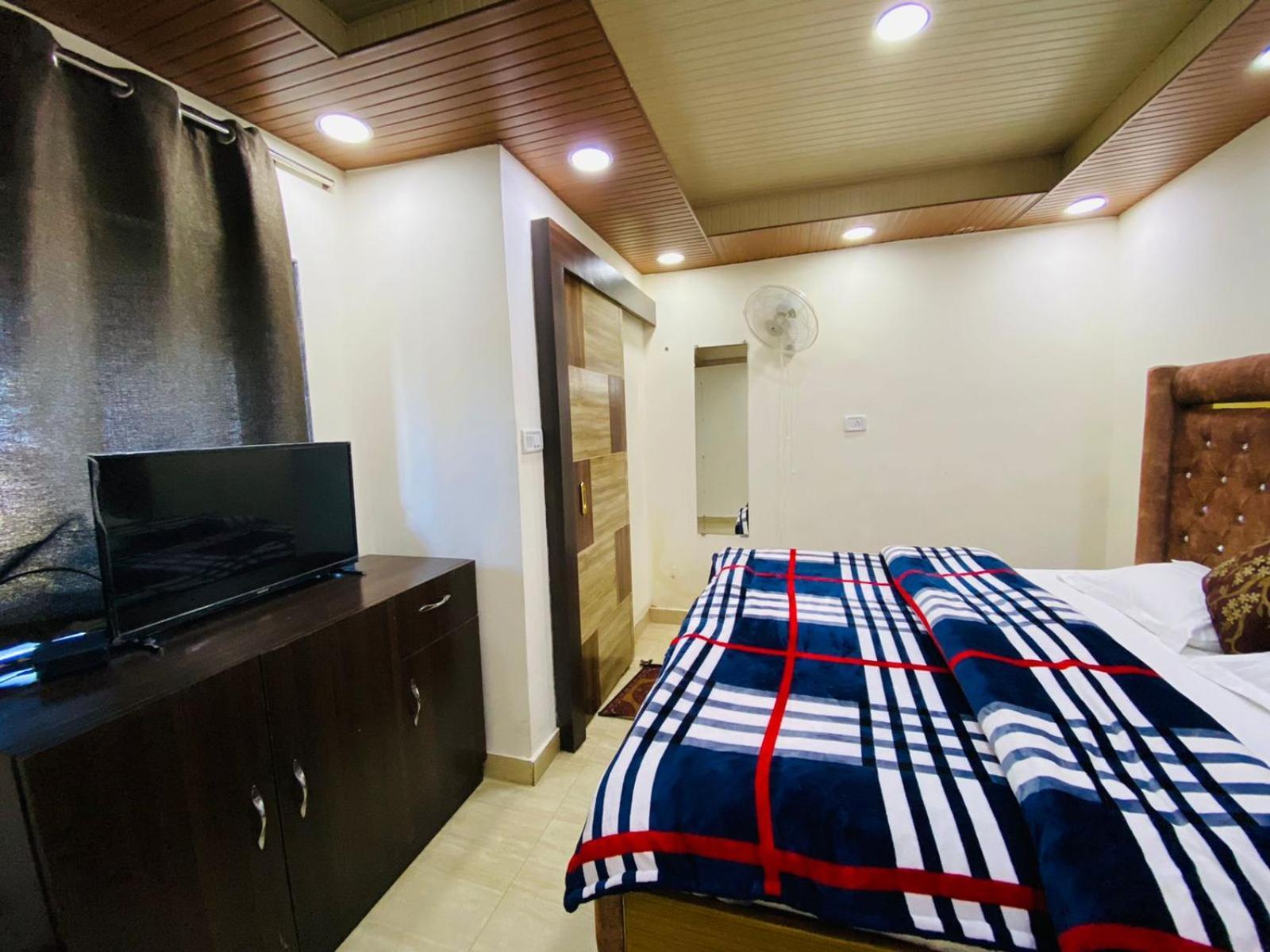 Rudhraksh Villa 4Br- Perfect Vacay Villa มัสซูรี ภายนอก รูปภาพ
