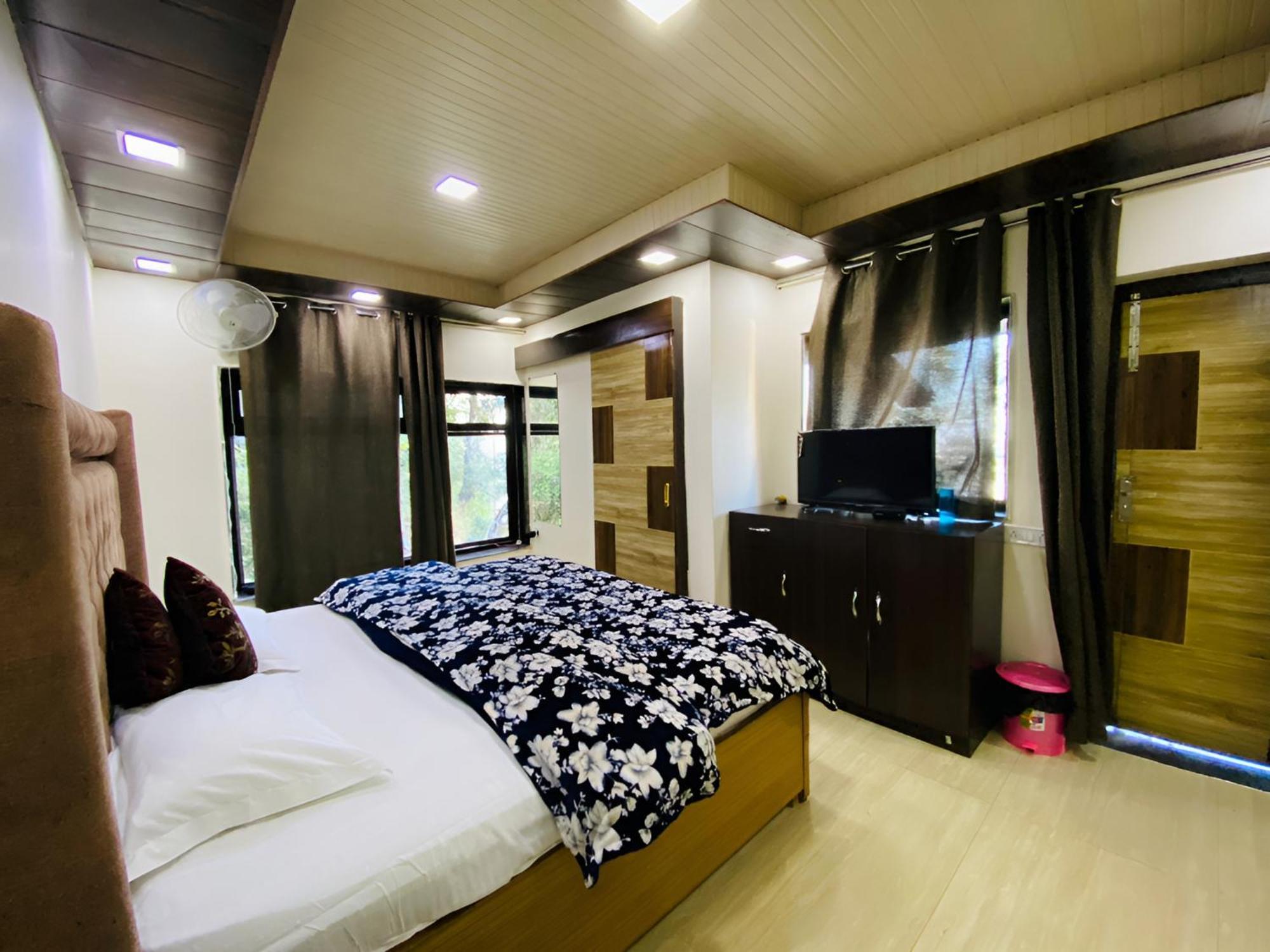 Rudhraksh Villa 4Br- Perfect Vacay Villa มัสซูรี ภายนอก รูปภาพ